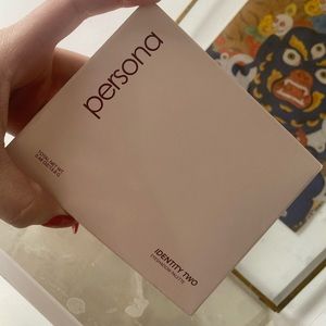 Identity 2 Eyeshadow Palette